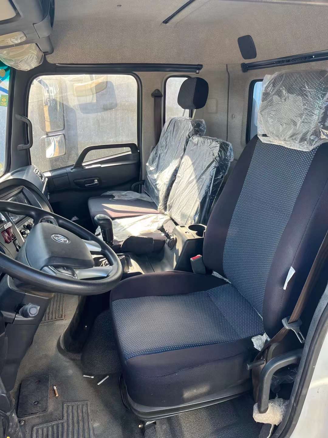 厢式污泥自卸车 图6